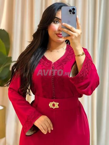 Caftan en crêpe aux couleurs magnifiques