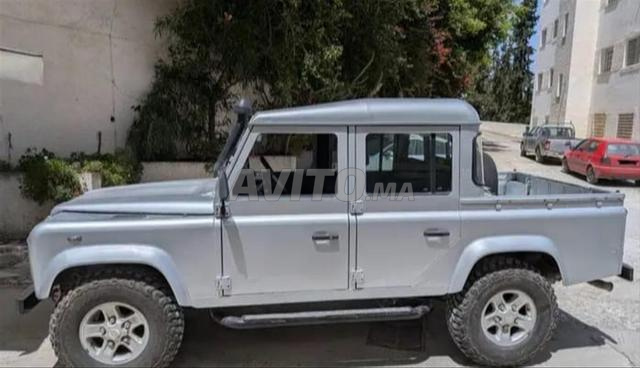 Land Rover Defender - 2