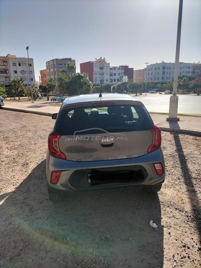 المهتم يتصل