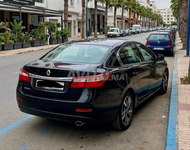 Renault Latitude 2013 Auto Voiture Propre et Confortable