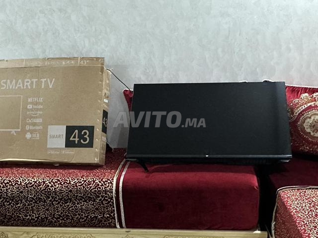 LP Smart TV 42 pouces état neuf - 2