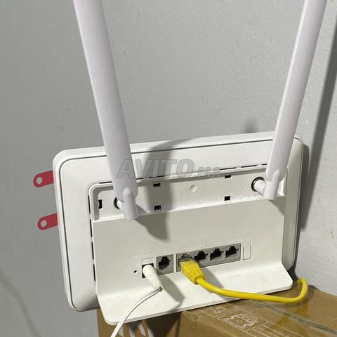 Routeur WiFi 4G Orange avec antennes - 2