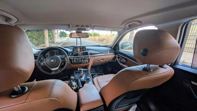 très belle voiture 