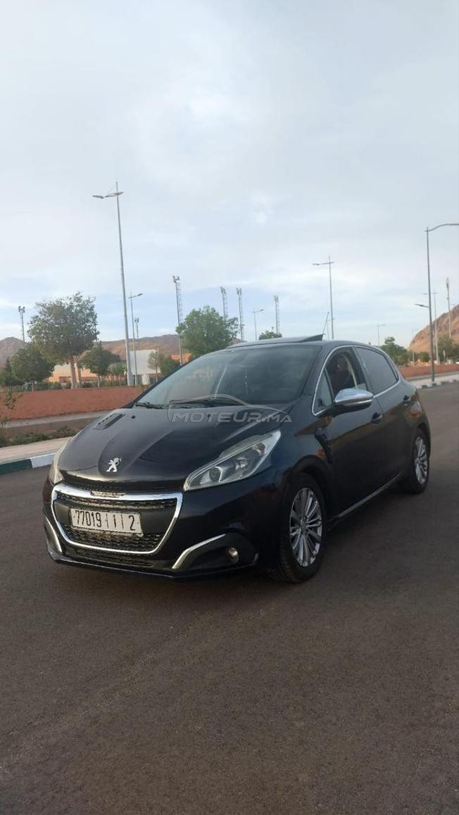 peugeot 208 allure 1.6HDI 2018