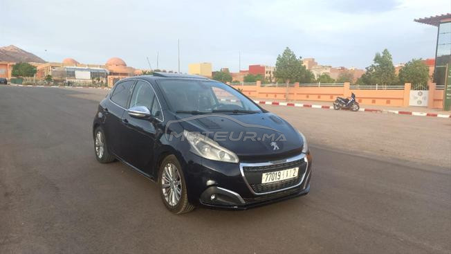 peugeot 208 allure 1.6HDI 2018