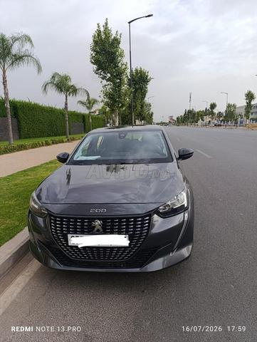 Peugeot 208 Diesel Manuelle 2021 à Fès - 2