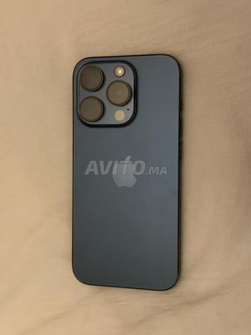 iPhone 15 Pro bon état - 2