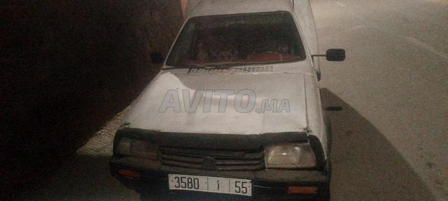 Voiture Dacia Solenza modèle 1987 - 2