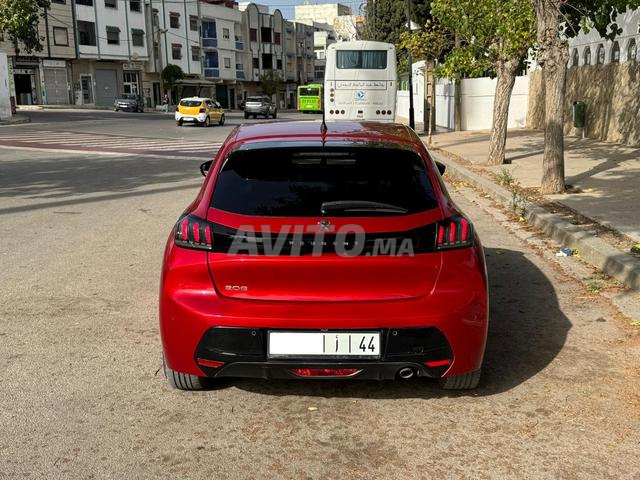 Peugeot 208 Allure 1er main 68k 2022 à Tanger - 2