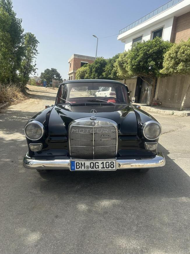 Mercedes-Benz 190D Moteur 240D – Boîte 5 vitesses