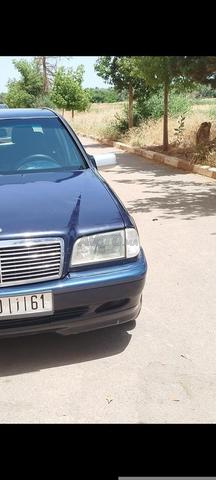 Mercedes-Benz 220 Diesel Manuelle 1998 à Béni Mellal - 2