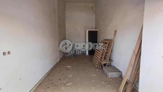 FES-AG-1122 - محل تجاري للبيع في حي بدر - 2