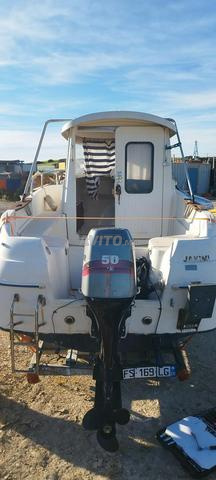 bateau Quicksilver moteur 4 temps injection