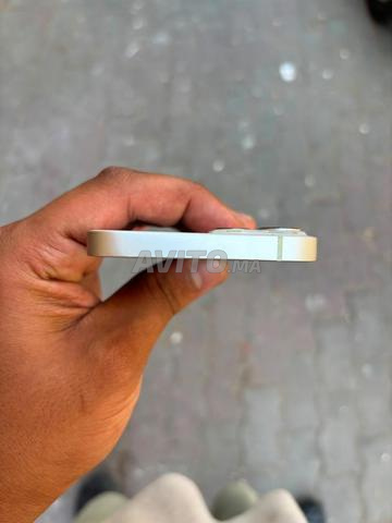iPhone 13 normal officiel - 2