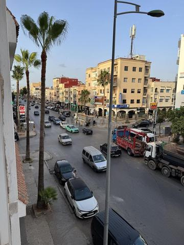 مكاتب / عيادات جديدة بمساحة 100 متر مربع مع مصعد
