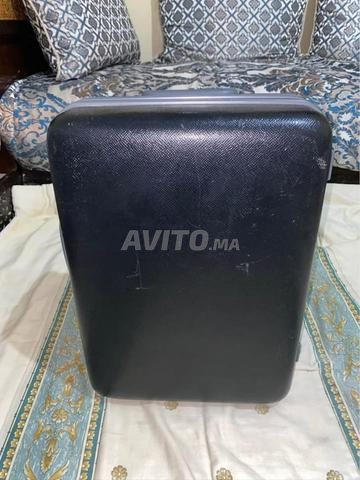 Valise rigide de marque de très bonne qualité - 2