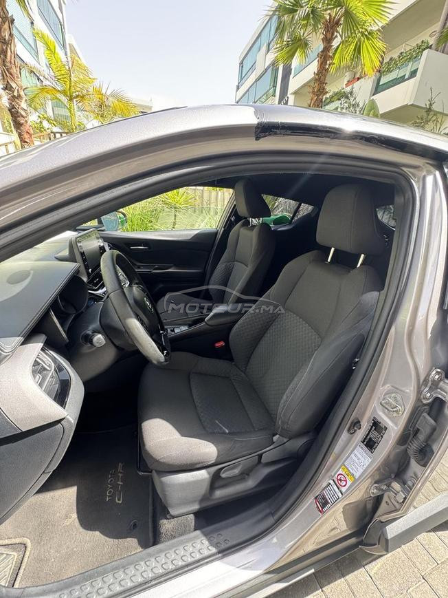 CH-R Toyota en très bon état 
