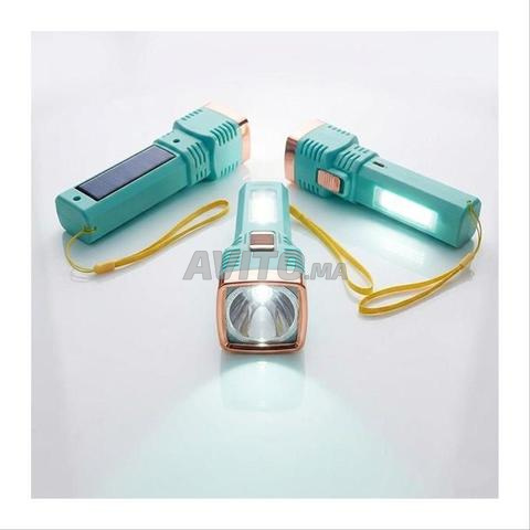 Lampe Torche LED Rechargeable Type-C Avec Solaire