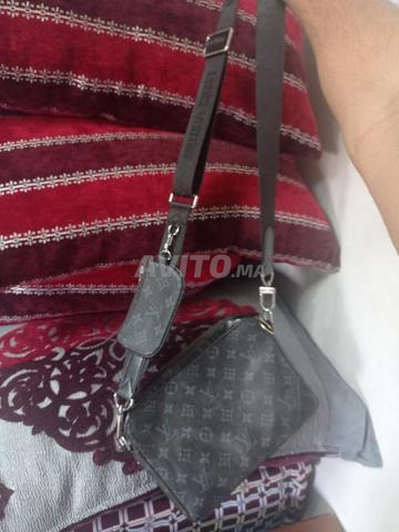 Sac LV homme noir à vendre - 8000 MAD - 2