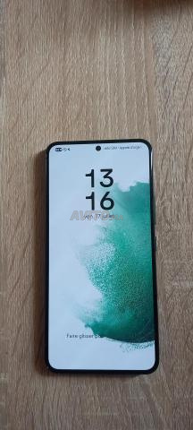 Samsung S22 Snapdragon 8 Gen 1 128/8 RAM - 2