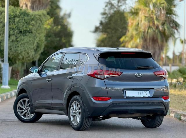 Hyundai Tucson - 2