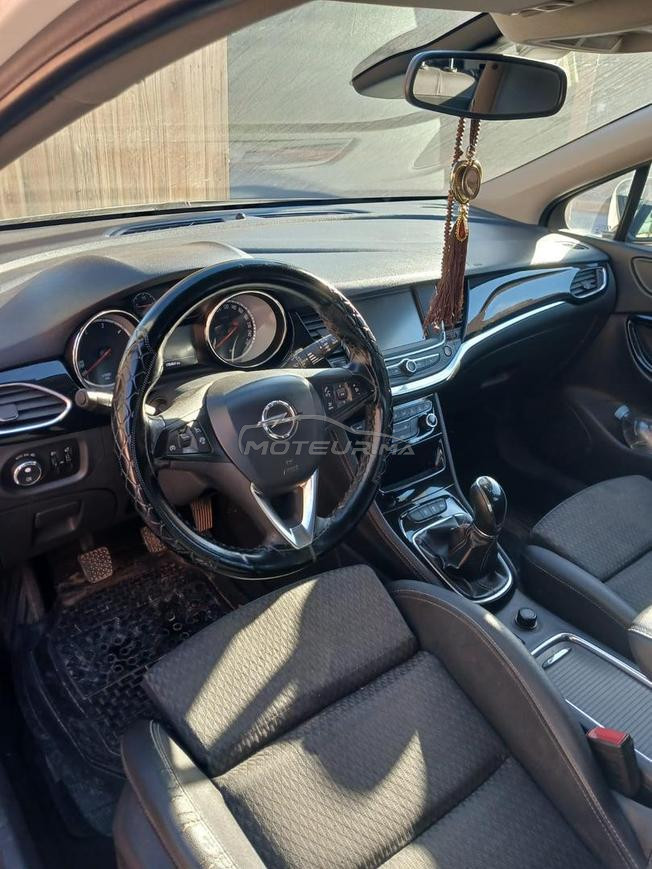 Opel Astra Diesel Manuelle 2016 à Marrakech
