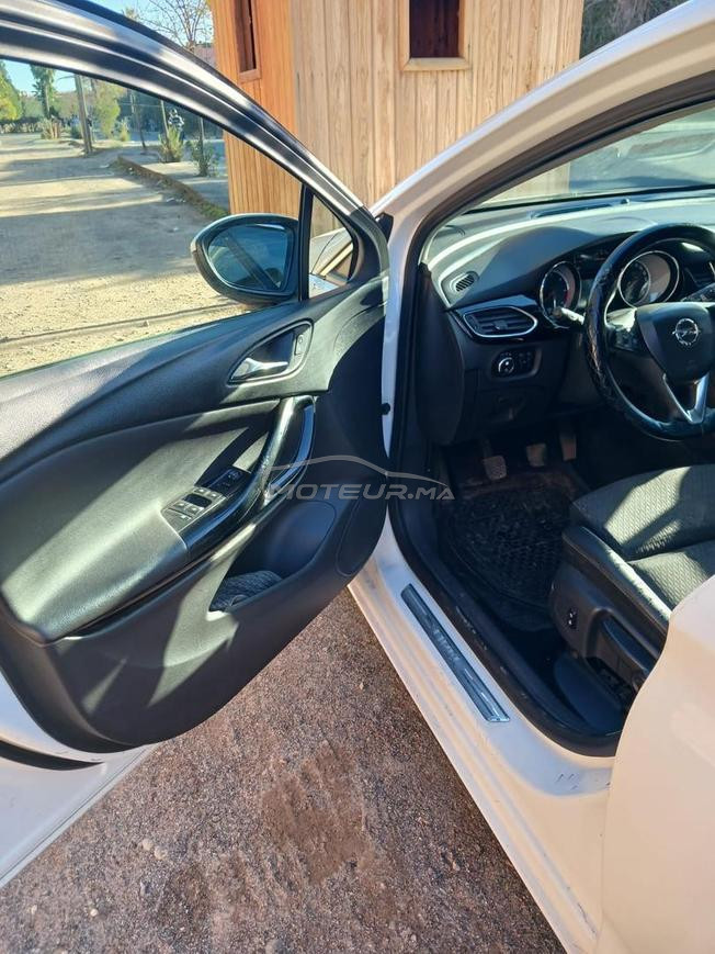 Opel Astra Diesel Manuelle 2016 à Marrakech