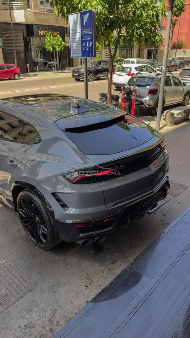 LAMBORGHINI URUS SE 