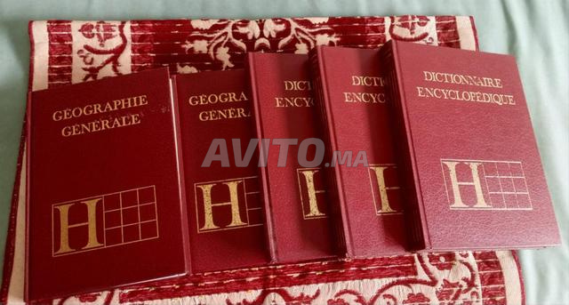 Lot d'encyclopédies en français à vendre - 2