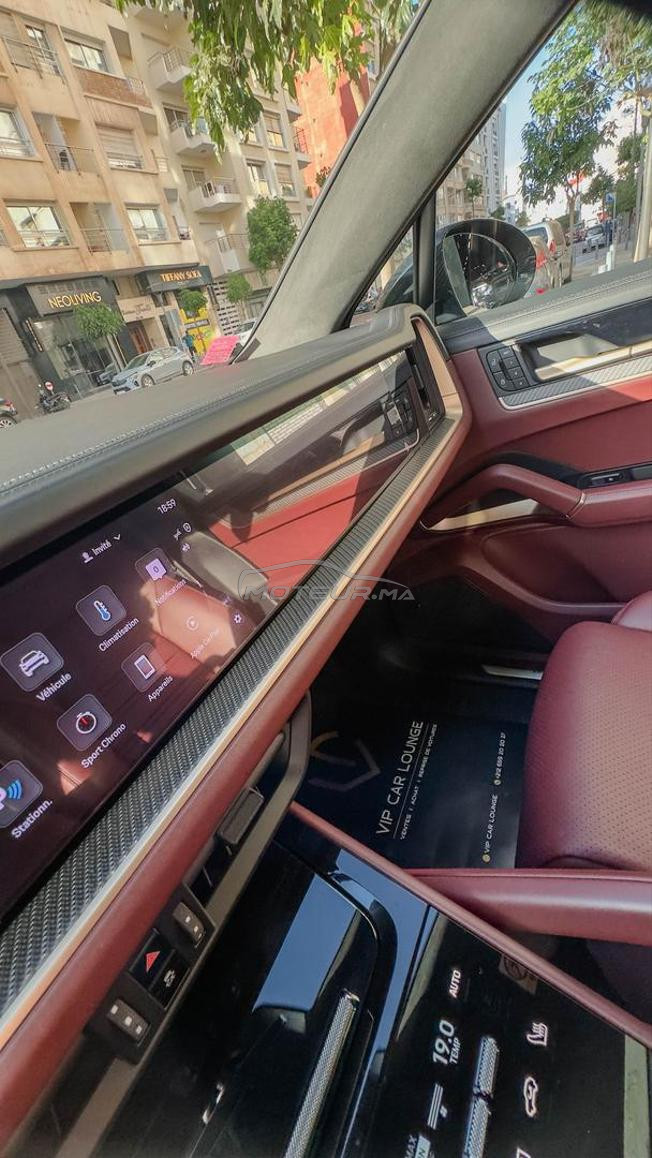 PORSCHE CAYENNE 2025