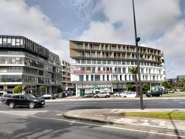 Bureau donnant sur le rond-point BACHKO à louer
