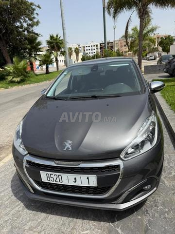 Peugeot 208 premium