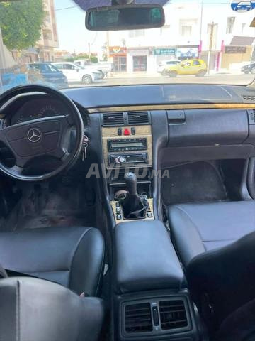 Mercedes E 250 - 2