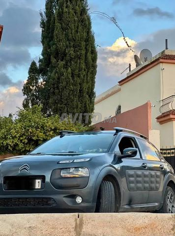 Citroën C4 Diesel Automatique 2017 à Meknès - 2