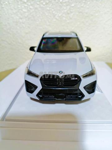 مصغر سيارة BMW X5M أصلية - 2
