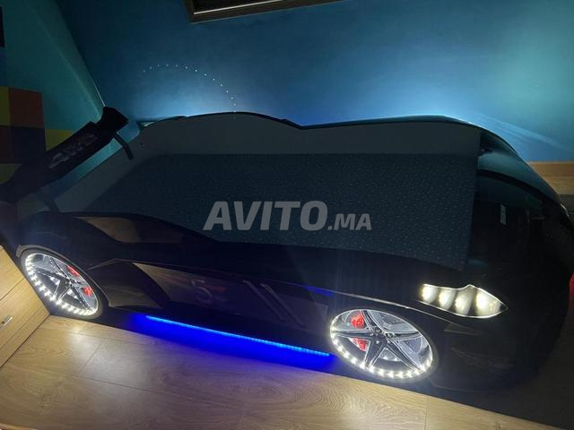 Lit de voiture LED 240×120 avec matelas - 2