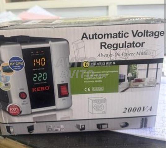 STABILISATEUR KEBO 220V 2000VA