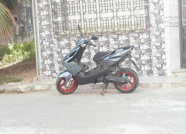 Moto très bon état - 2