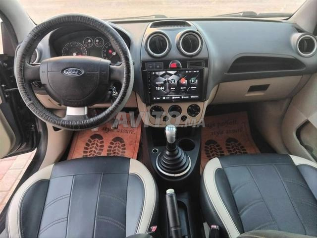 Ford Fiesta Gia - 2