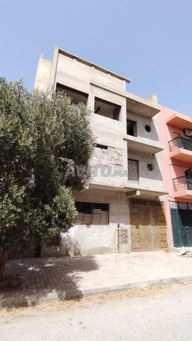 Immeuble en gros œuvre R2 de 94 m² à Benslimane