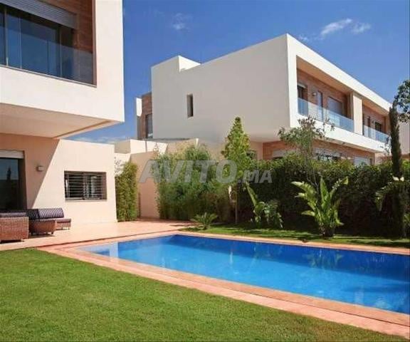 42590-فيلا للإيجار بـ 47000 درهم في سندباد