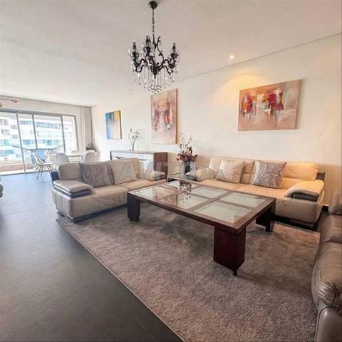 154019-Appt à louer à 25000DH à Casablanca Marina