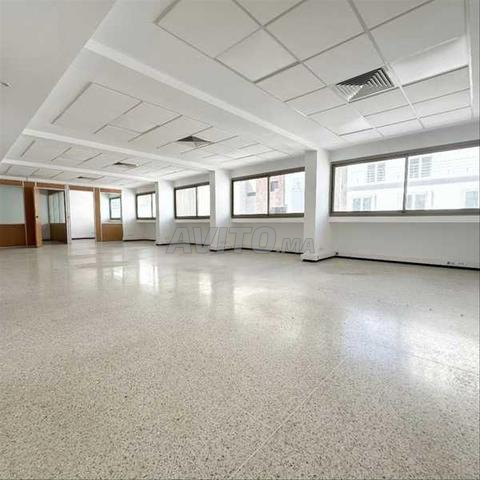 91838-مكتب للإيجار بـ 22000 درهم في حي Avenue D