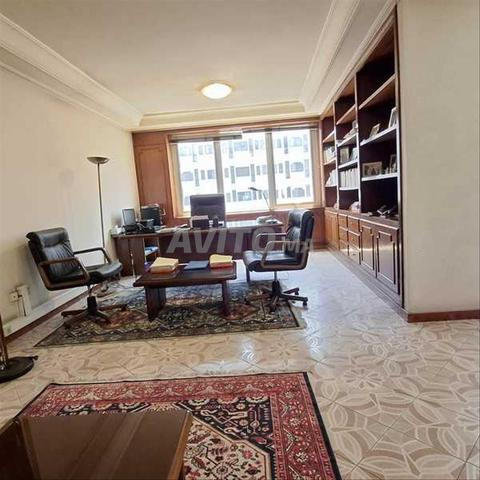 60223-مكتب للإيجار بـ 12000 درهم في راسين