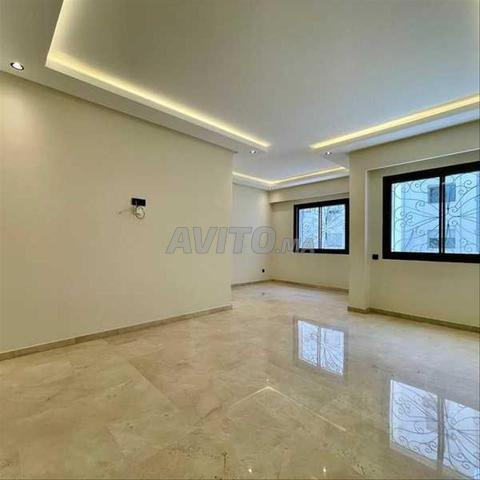 137016-شقة للإيجار بـ 10000 درهم في راسين