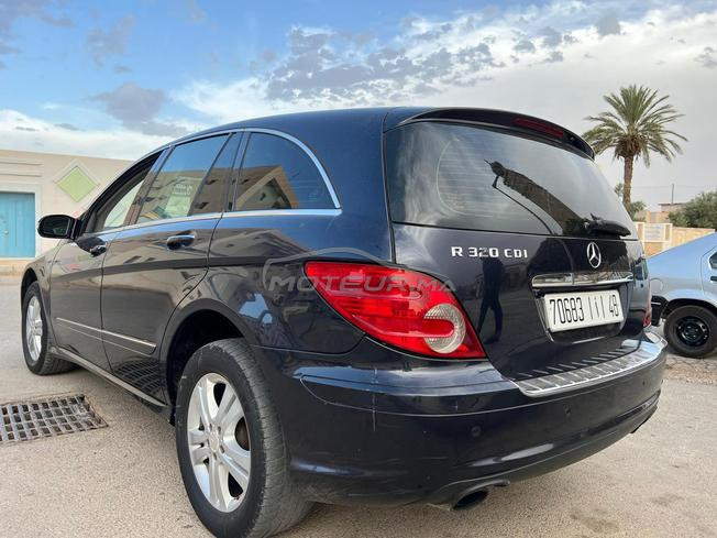 Mercedes R320 