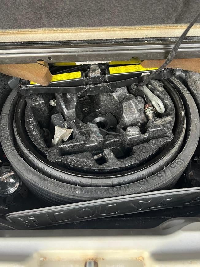 Mercedes R320 
