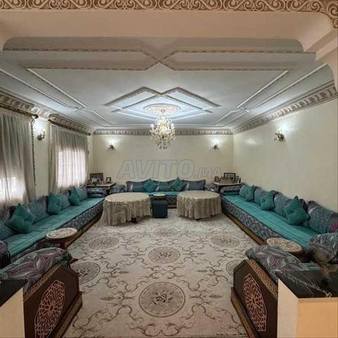 64160-بيع فيلا في الدار البيضاء نسيم بمساحة 195 متر مربع