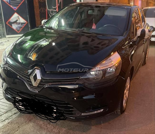 Renault Clio Essence Manuelle 2017 à Mohammedia