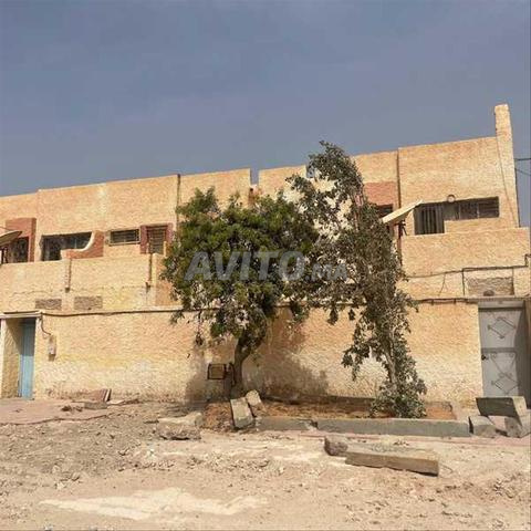 135261-بيع فيلا بالعيون الحي الإداري